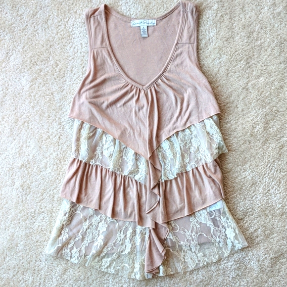 Lace Sleeveless Top - Picture 1 of 5